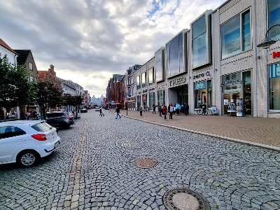 Die Planungsveranstaltung für den Bürgerbus Stadt Husum findet statt am Montag, den 17. November 2025 um 17 Uhr im Rathaus, Zingel 10. Bild: Innenstadt Husum/Großstraße/Dr. Holger Jansen/Agentur Landmobil Die Planungsveranstaltung für den Bürgerbus Stadt Husum findet statt am Montag, den 17. November 2025 um 17 Uhr im Rathaus, Zingel 10. Bild: Innenstadt Husum/Großstraße/Dr. Holger Jansen/Agentur Landmobil